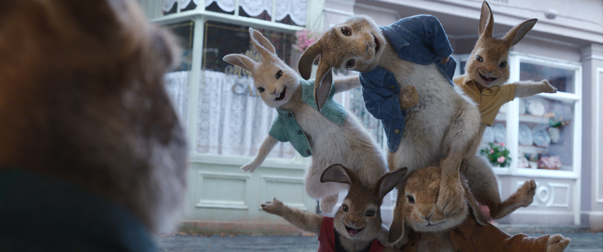 PETER RABBIT 2 TOPIARY TOUR | Sony Pictures United Kingdom